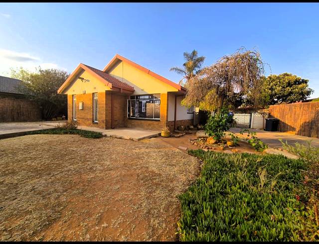 3 BEDROOM HOUSE FOR SALE IN SONLAND PARK
